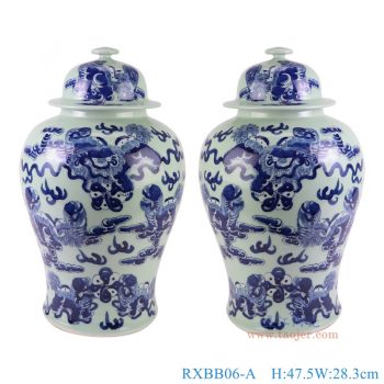 RXBB06-A 青花狮子纹将军罐一对 高47.5直径28.3底径21重量6.05KG