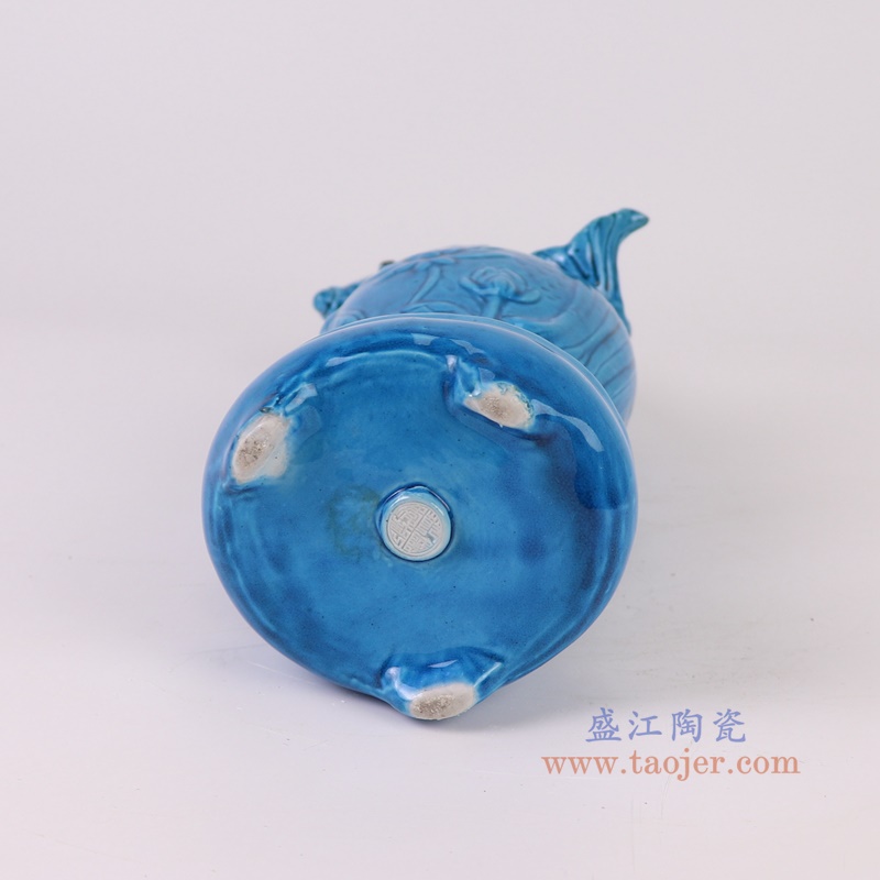 RYJZ20蓝色颜色釉鲤鱼荷花雕塑底部图