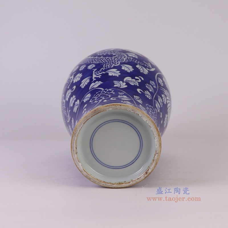 RYWG33-B蓝底青花仙鹤纹梅瓶底部图