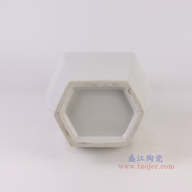 RZGY19-A白色六方贯耳瓶底部图