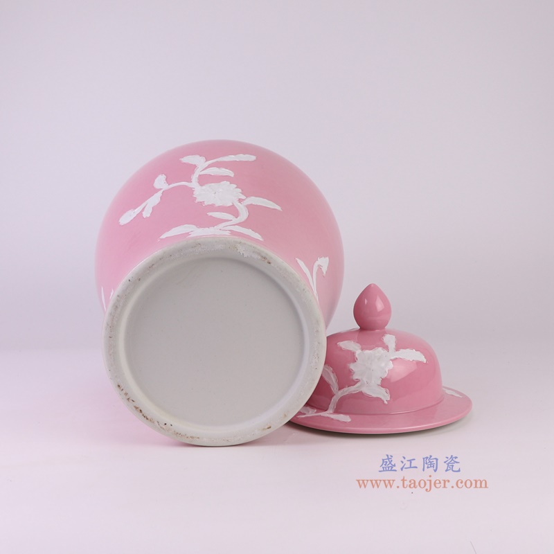 RYNQ279红底白花将军罐底部图