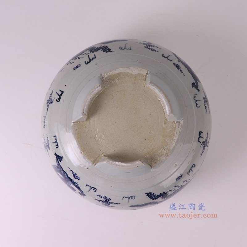 RXBL01-A青花龙凤纹三足香炉底部图