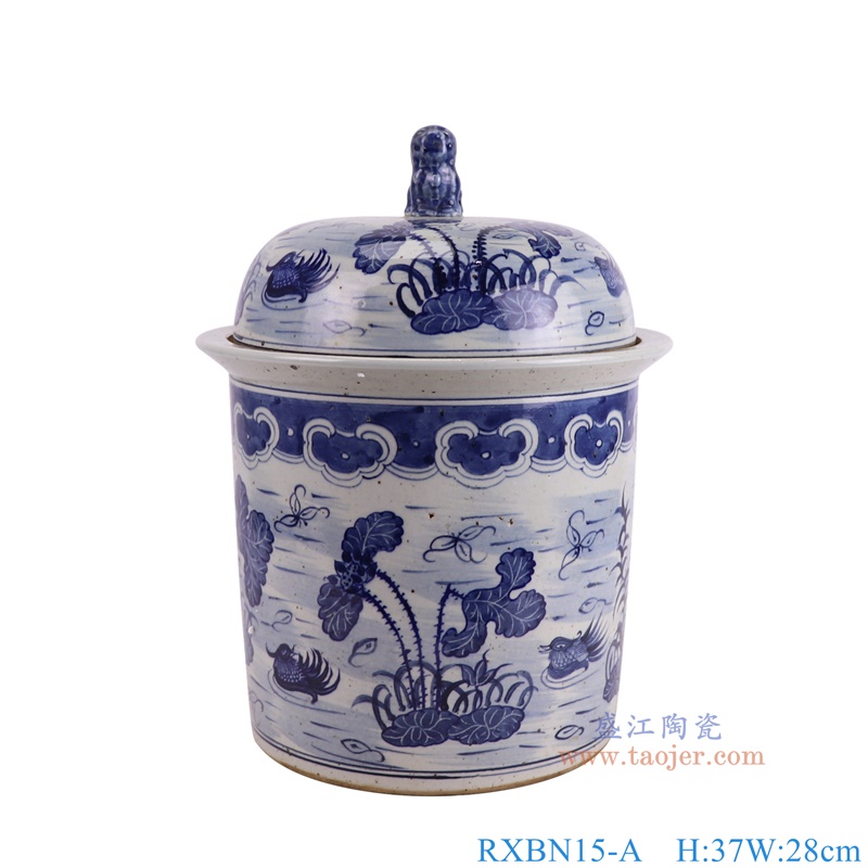 RXBN15-A青花荷花鸳鸯狮子头盖罐正面图