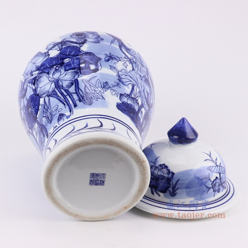RYCI66-D青花荷花将军罐底部图