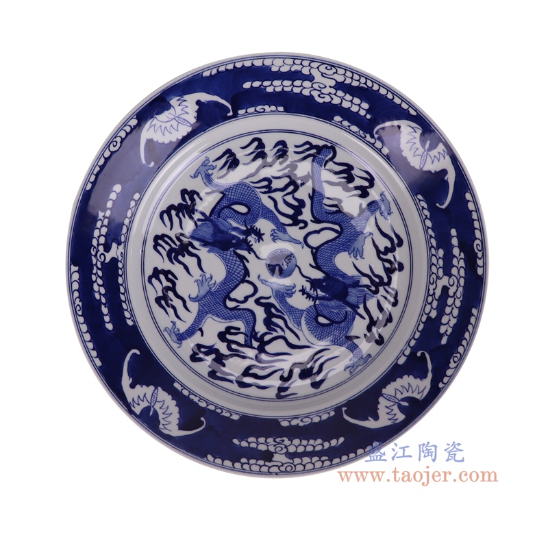 RXBN17-D青花双龙戏珠大圆盘顶部图