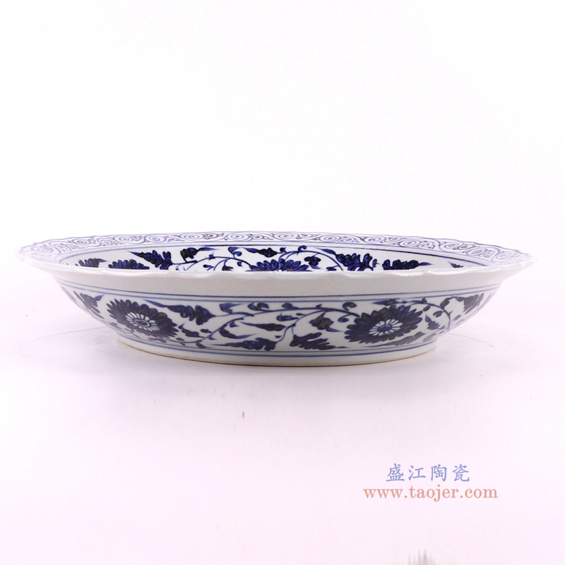 RYVH18-H青花荷花鱼花边大圆盘正面图