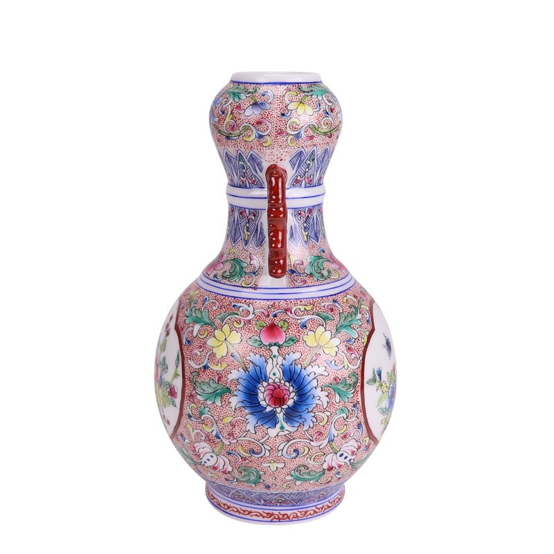 RXBS02红底缠枝莲开窗花蝶纹珐琅彩双耳蒜头瓶侧面图