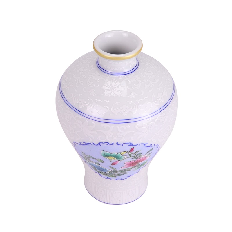 RXBS10白底雕刻缠枝莲开窗花蝶纹描金梅瓶俯视图