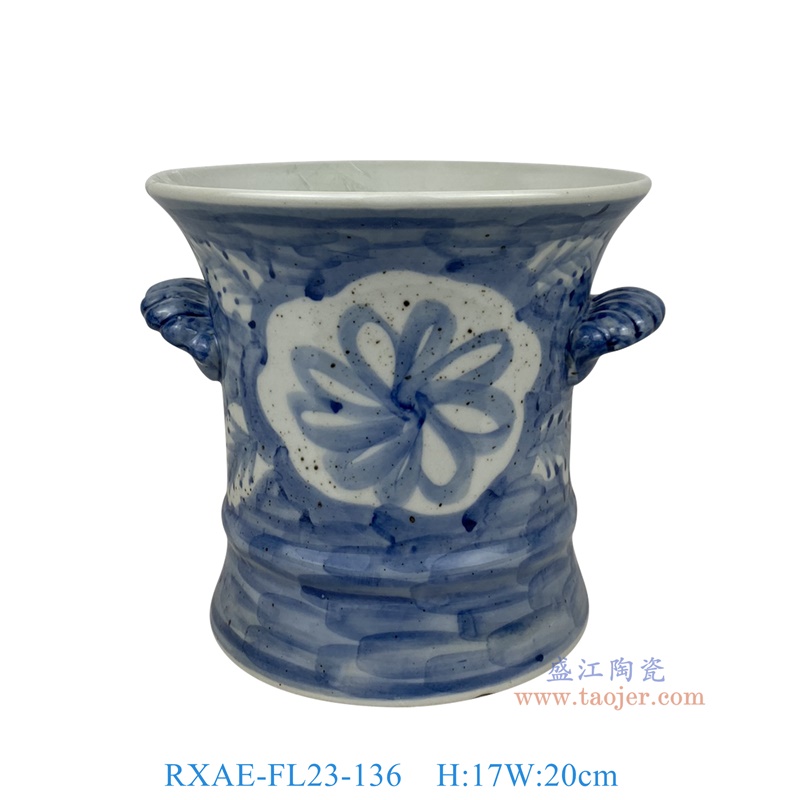 RXAE-FL23-136 蓝底青花开窗花叶纹双耳花瓶 高17直径20 