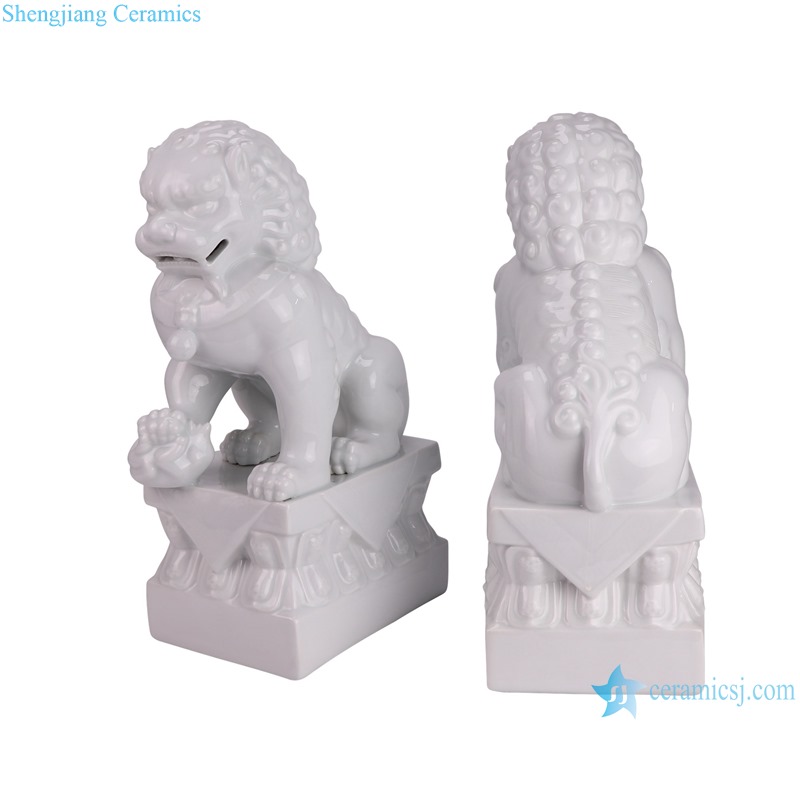 RXAT02-D白色狮子狗雕塑一对背面图