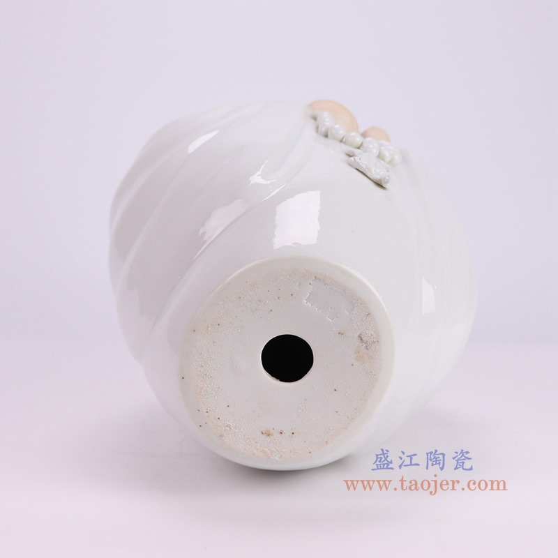 RXAT07白色小沙弥和尚雕塑底部图