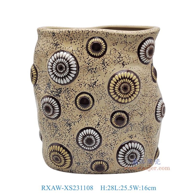 RXAW-XS231108 黄底花卉纹异形罐子笔筒 高28直径25.5