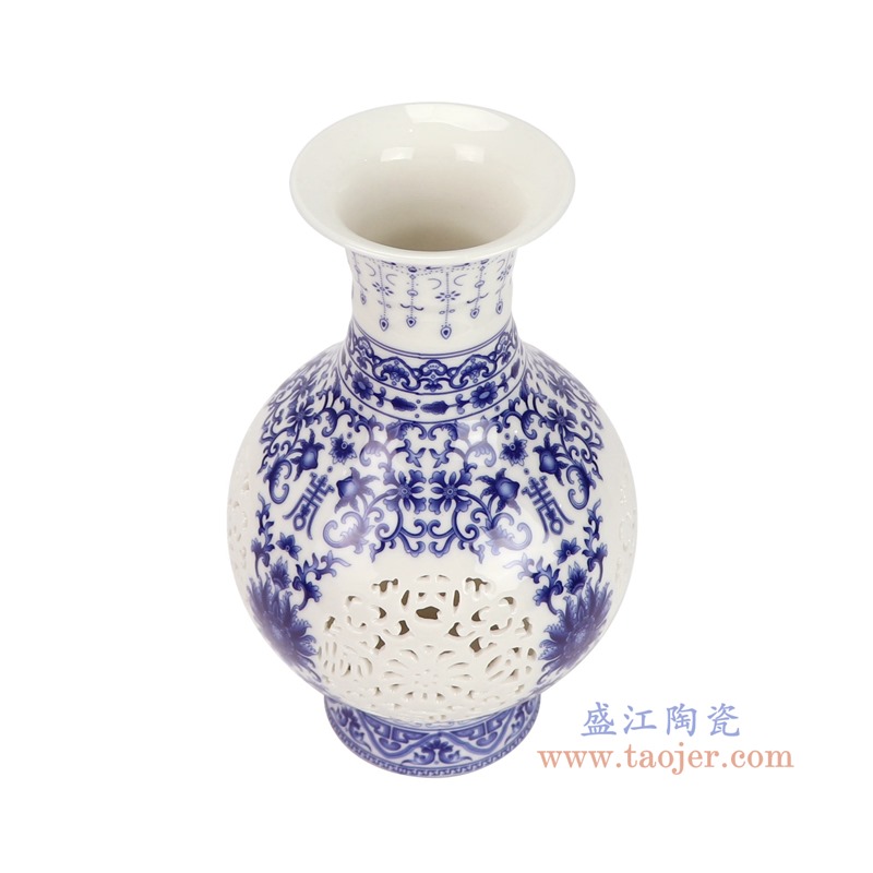 RZSG09-A青花缠枝莲镂空花瓶俯视图