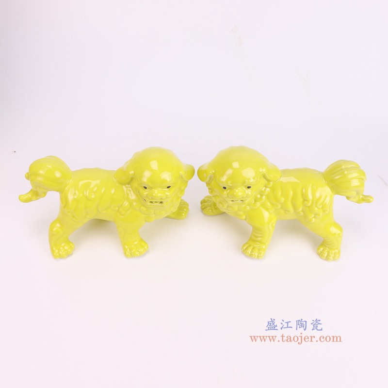 RXAT10-A黄色雕塑狮子狗一对俯视图