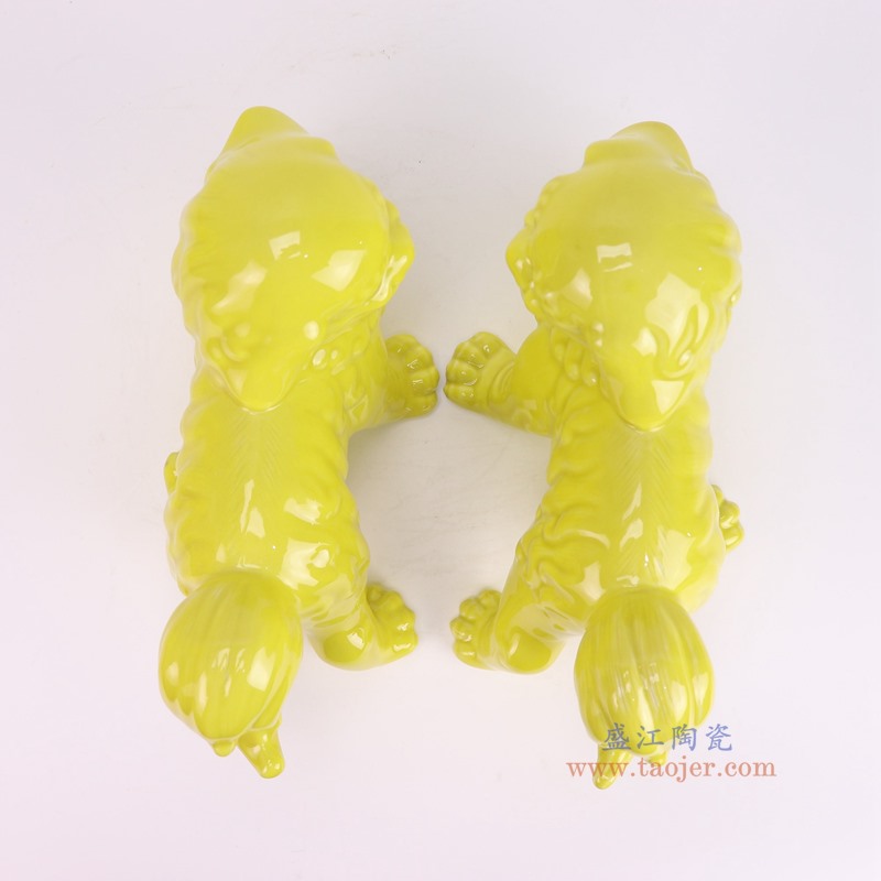 RXAT10-A黄色雕塑狮子狗一对顶部图