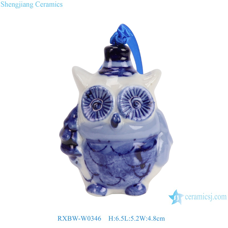 RXBW-W0346 青花雕塑猫头鹰小吊坠 高6.5直径5.2