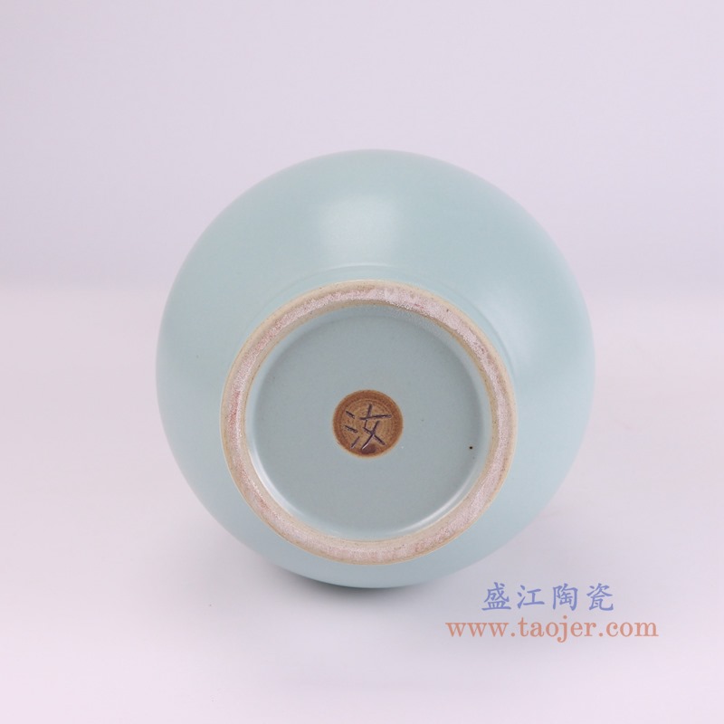 RZBF11-A仿宋汝窑青釉玉壶春瓶底部图