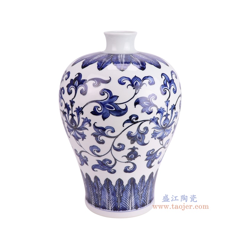 RZFQ38-A青花缠枝莲梅瓶侧面图