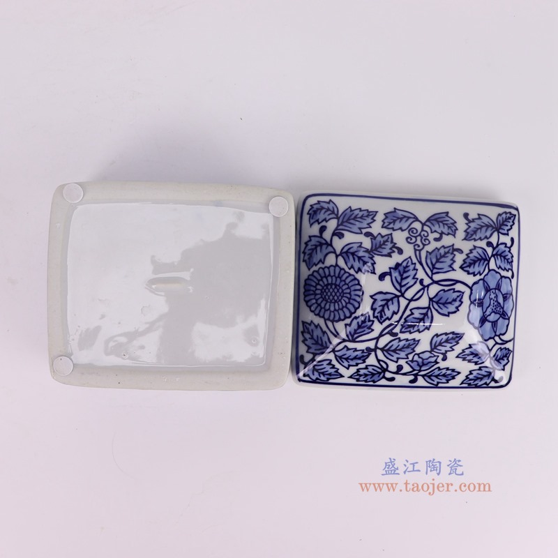 RXCE-64541青花花叶纹长方盒子底部图