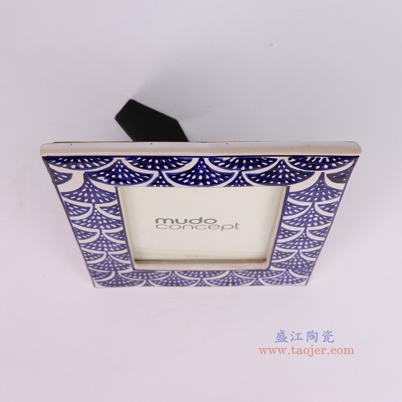 RXCE-66009L-DC246青花银杏叶纹长方形相框顶部图