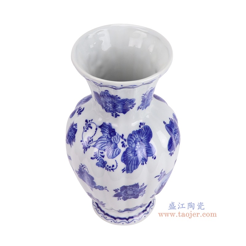 RZUF97-A青花花叶纹瓜棱形花瓶俯视图