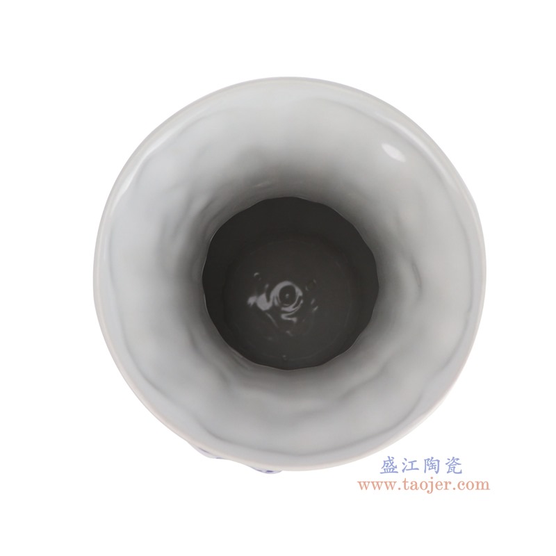 RZUF97-A青花花叶纹瓜棱形花瓶顶部图