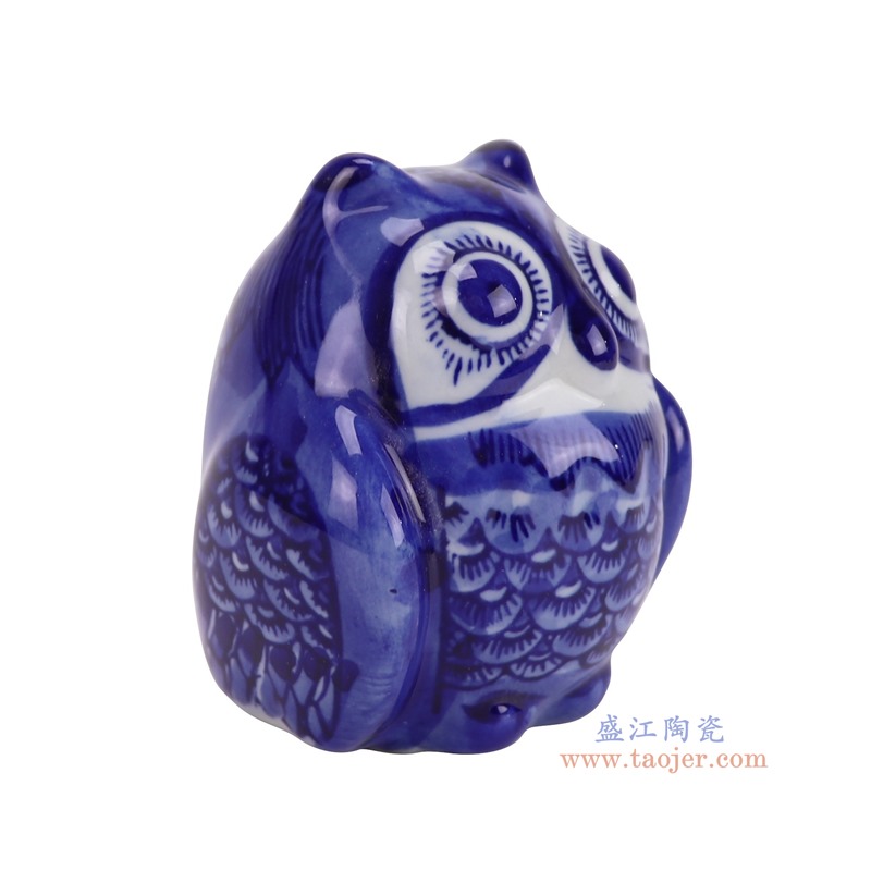 RXAY32-R蓝底青花猫头鹰雕塑侧面图