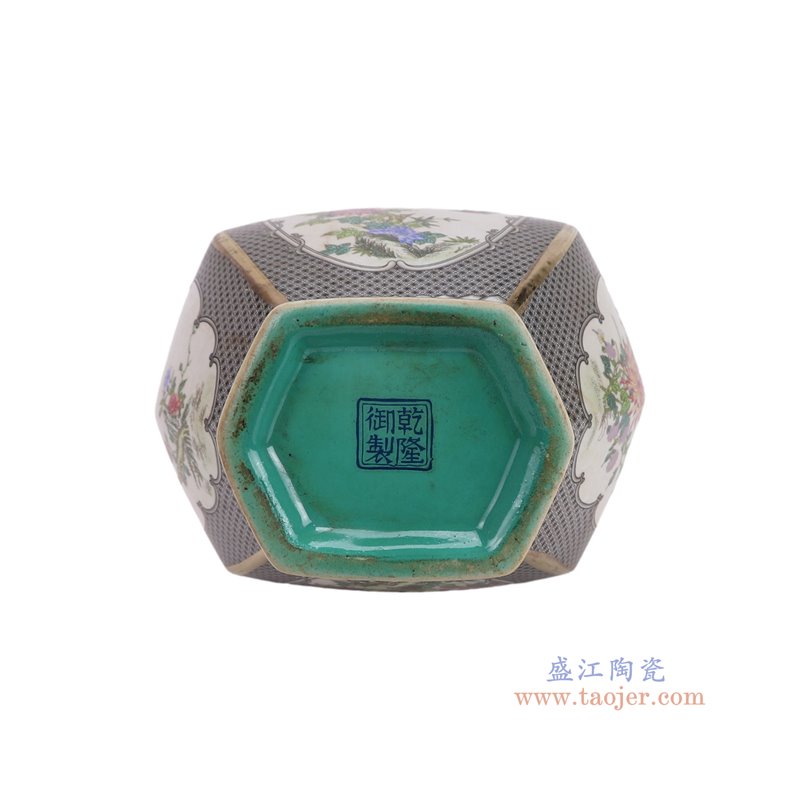 RYRJ37-A-S珐琅彩灰底开窗花鸟六角花瓶小号底部图