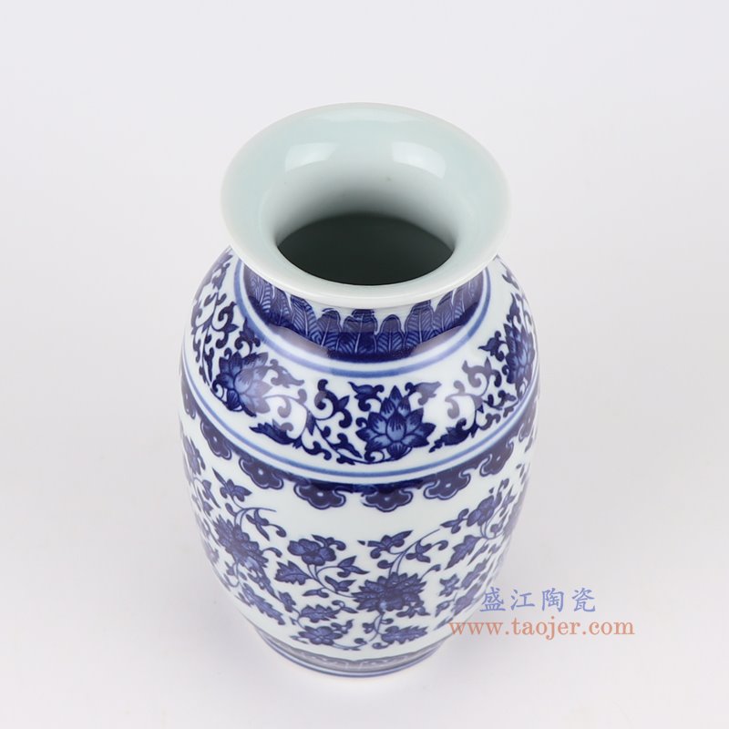 RZNV42-A青花缠枝莲冬瓜瓶俯视图
