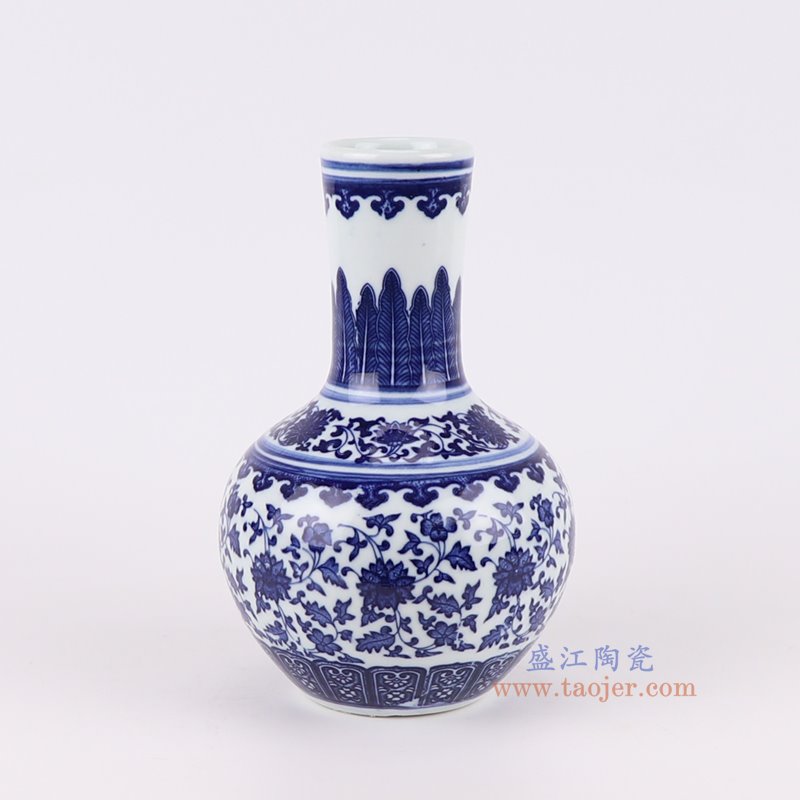 RZNV41-A青花缠枝莲天球瓶顶部图