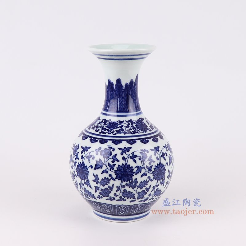 RZNV29青花缠枝莲赏瓶侧面图