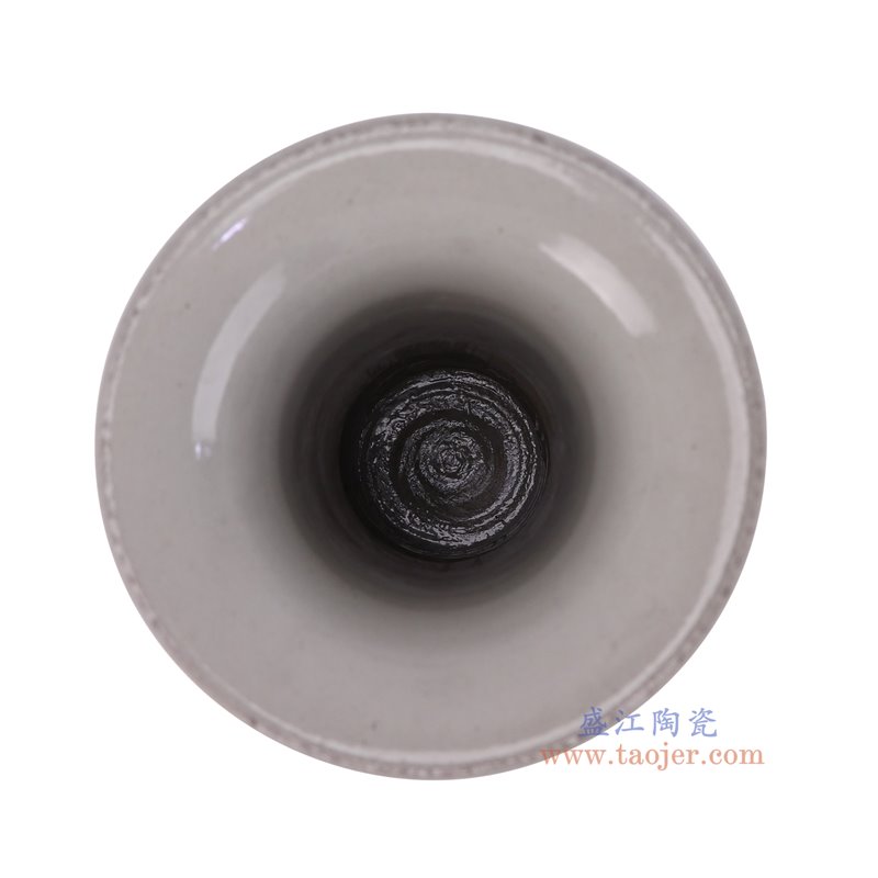 RZSX70-C仿古脚踩泥青花花叶纹花菇瓶顶部图