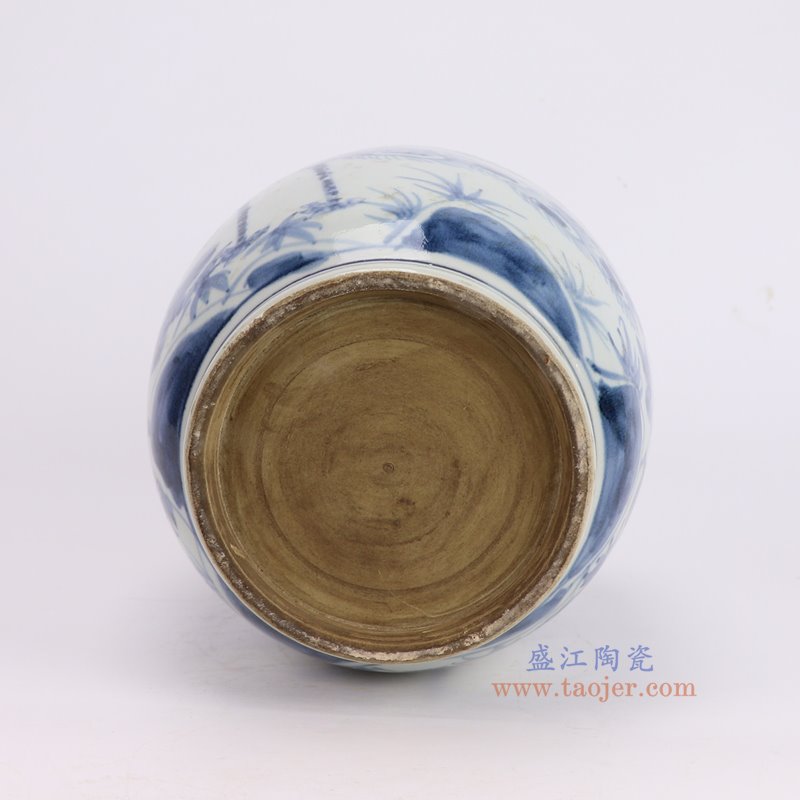 RZSX98-C仿古脚踩泥青花孔雀牡丹口无釉花瓶底部图