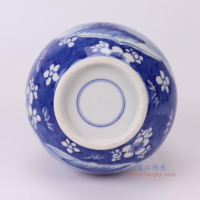 RXCS01-A青花冰梅开窗花鸟蒜头瓶底部图