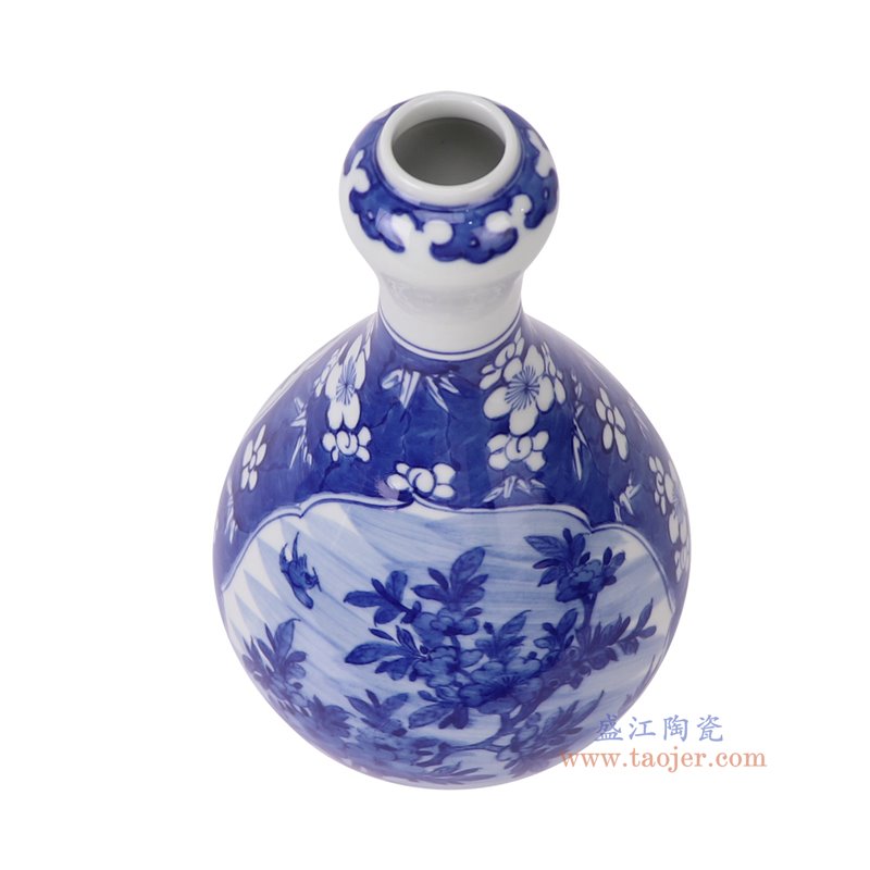 RXCS01-A青花冰梅开窗花鸟蒜头瓶俯视图