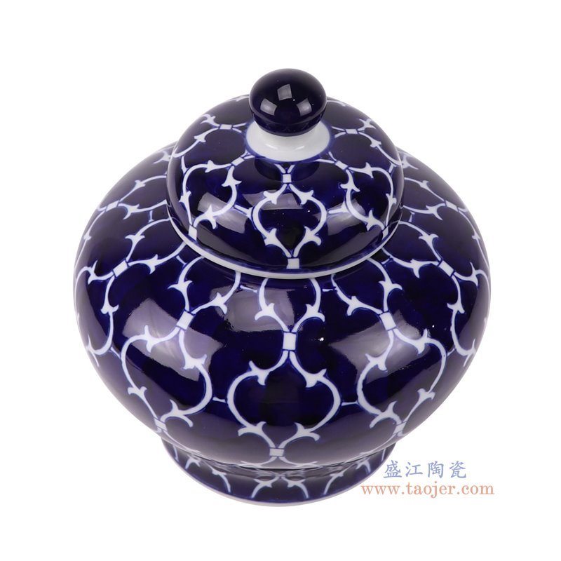 RXCF03-A青花蓝底白花线条纹将军罐俯视图