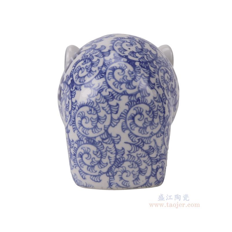 青花花叶纹雕塑大象背面