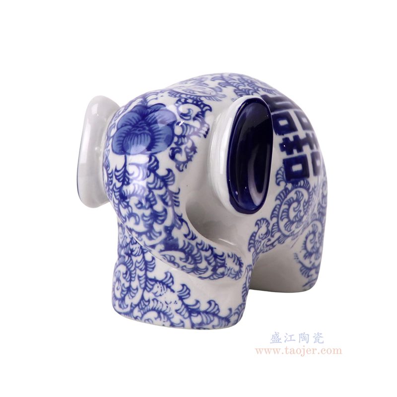 青花花叶纹雕塑大象正面