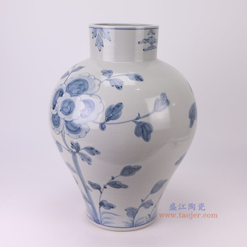 青花花树纹花瓶侧面