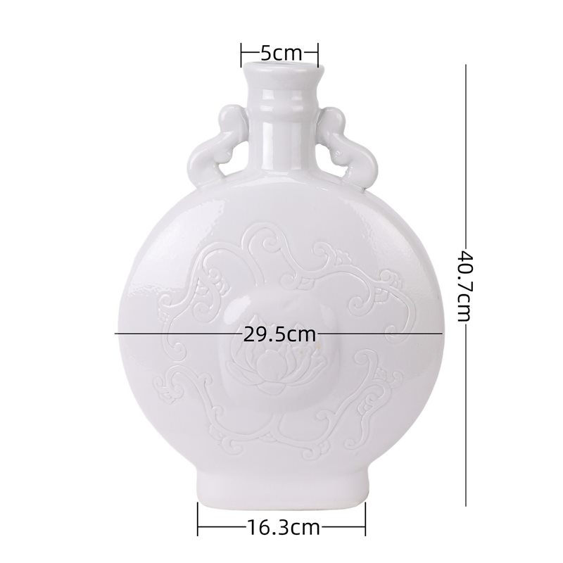 RZPI112-A 白色雕刻荷花抱月瓶   