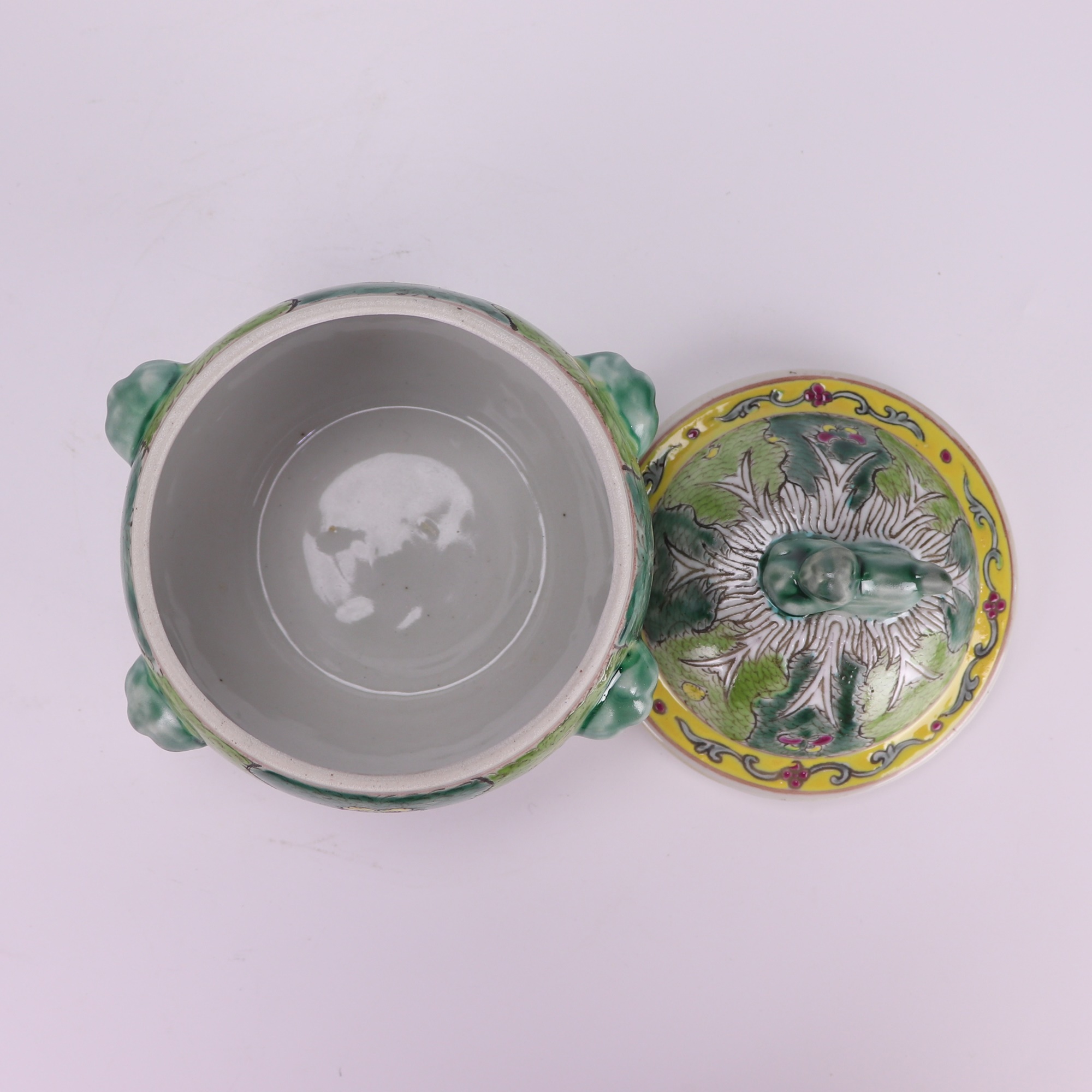 RYZG32-B-S 粉彩白菜花蝶纹饭鼓小号