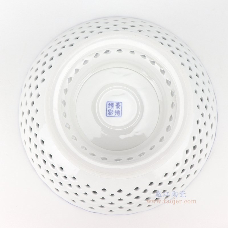 RYFC24-A-M 青花山水镂空高脚果盘中号10cun   
