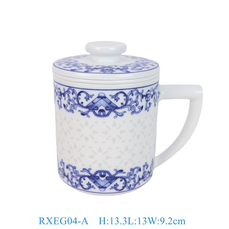 RXEG04-A 青花缠枝莲玲珑杯子