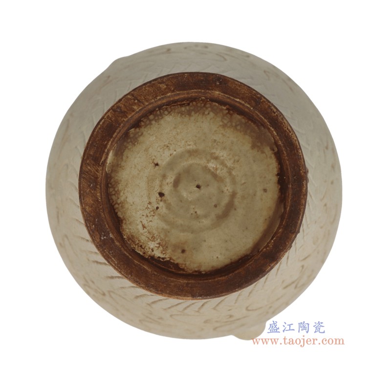 RXEN06-A  仿宋灰青釉雕刻花卉纹兽首瓶 