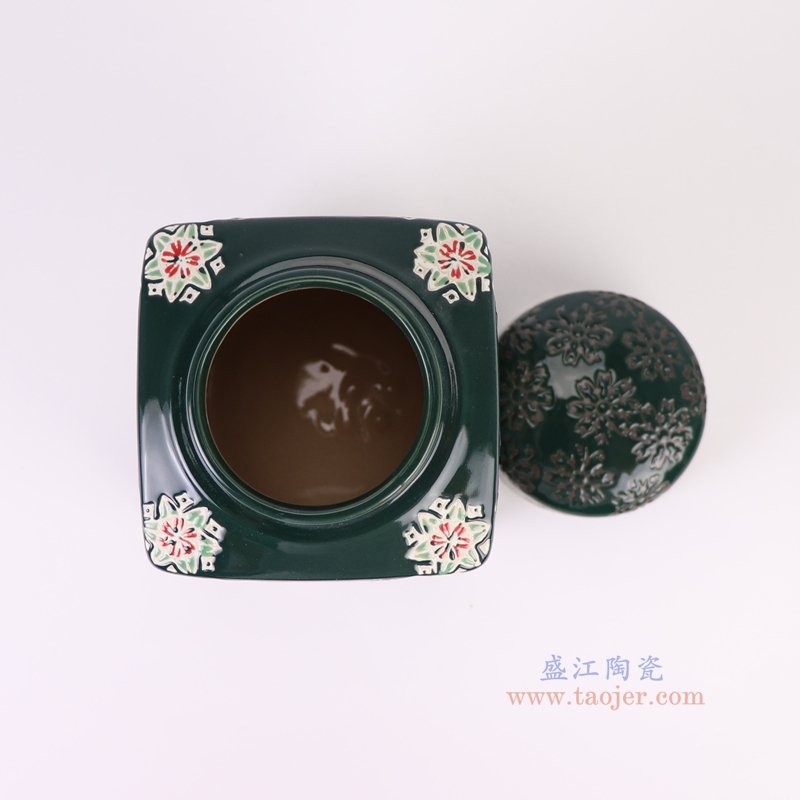 RZTo94-B  黑底红绿花卉纹纹四方茶叶罐
