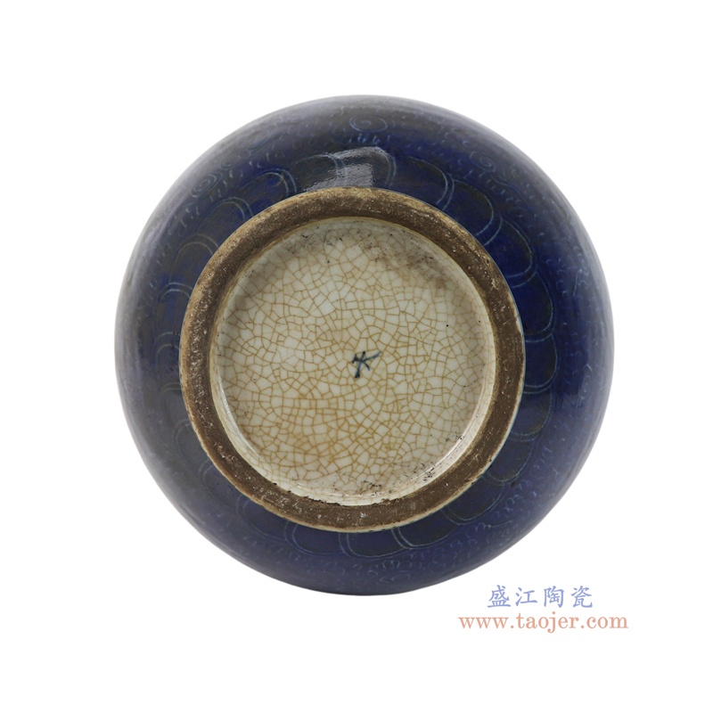 RZTL22-A    祭蓝雕刻凤纹贯耳金钟瓶 