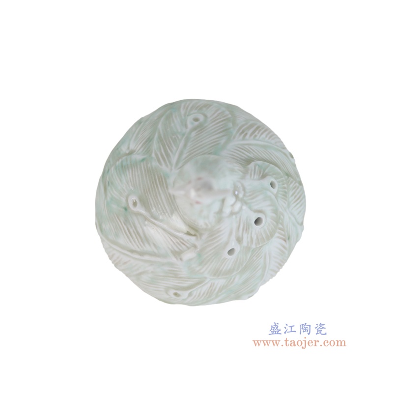  RZSM04-A    青白釉孔雀雕塑 